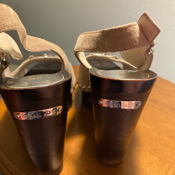 Michael Kors Women's Beige Sandals - Picture 7 of 8